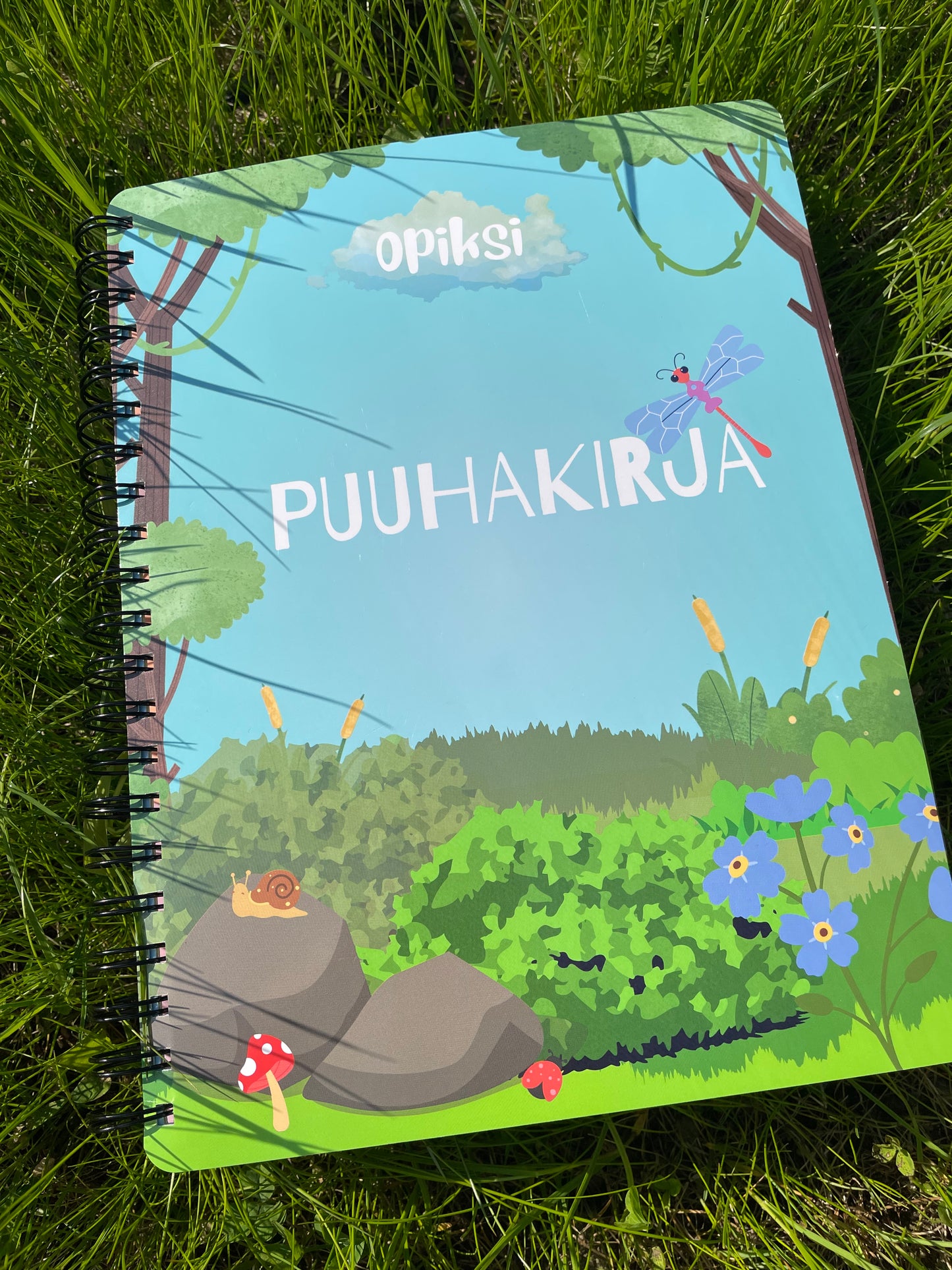 Opiksi - Puuhakirja